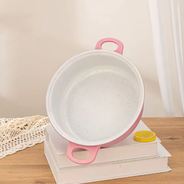 Roze kuhinjski set od 13 komada