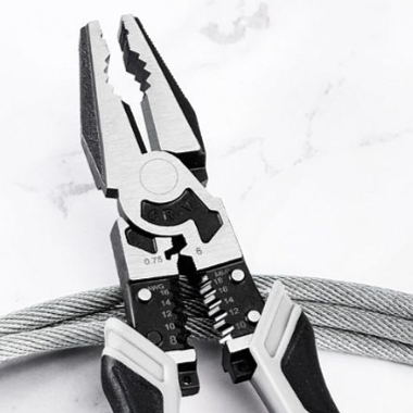 Multifunkcionalna klešta