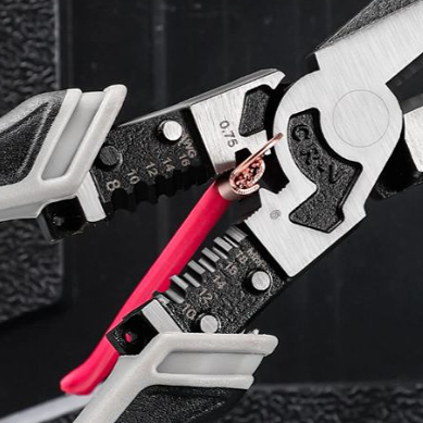 Multifunkcionalna klešta